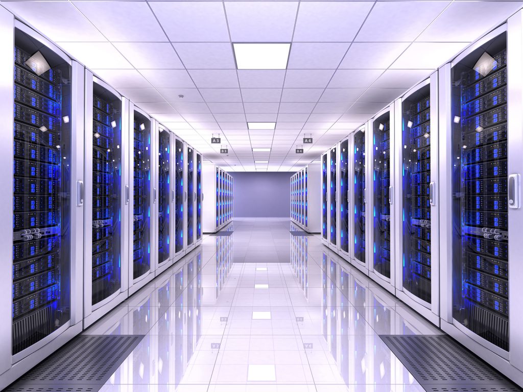 سرور ها در مراکزی به نام DATA CENTER نگهداری می شوند.